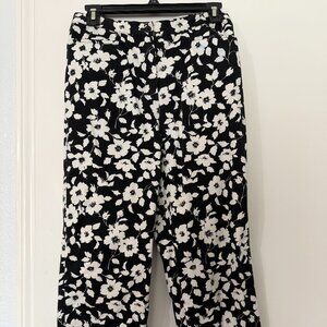 Jones New York Sport Black White Floral Capri Pants Wide Leg Cotton Size 4